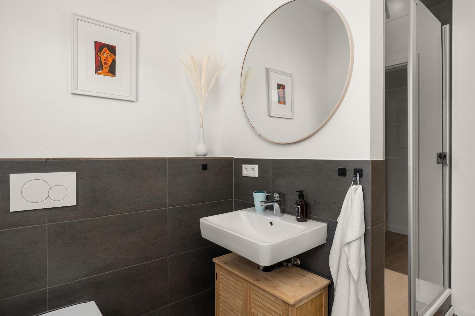 Homely-Apartment Manhattanart, Zentral, Parkplatz, Billard,Ps4, Dart, Balkon بيليفيلد المظهر الخارجي الصورة